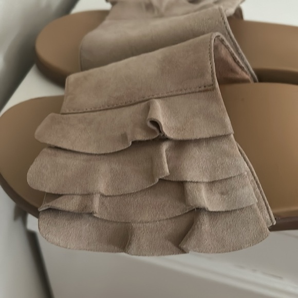 Vionic Suede Ruffle Slides 9 - Picture 7 of 7